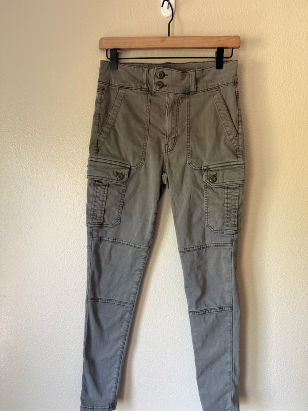 ❇️American Eagle Outfitters Olive Green Skinny Cargo Jeans 2 for $22❇️